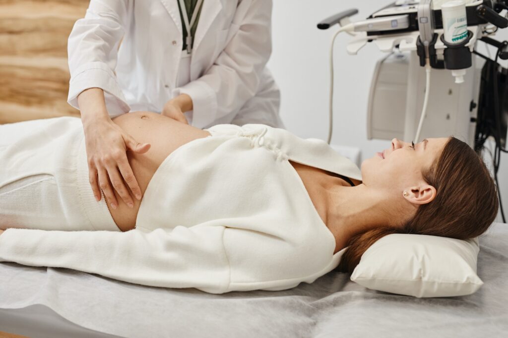 Ultrasound of Young Pregnant Woman